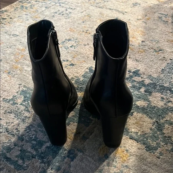Sleek Black Leather Ankle Booties - Picture 2 of 6